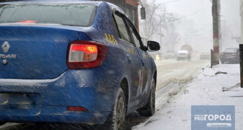 В Сыктывкаре таксист бросил замерзать на лютом морозе потерявшихся дачников