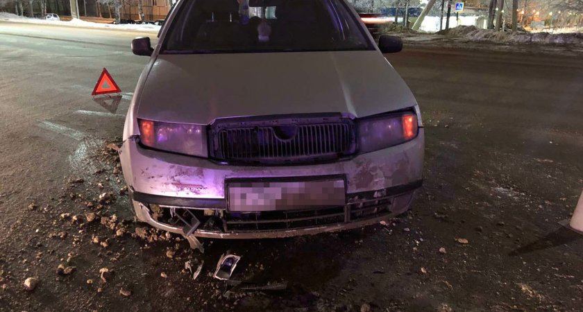В Сыктывкаре водитель Daewoo не поделил перекресток с Skoda: пострадал ребенок