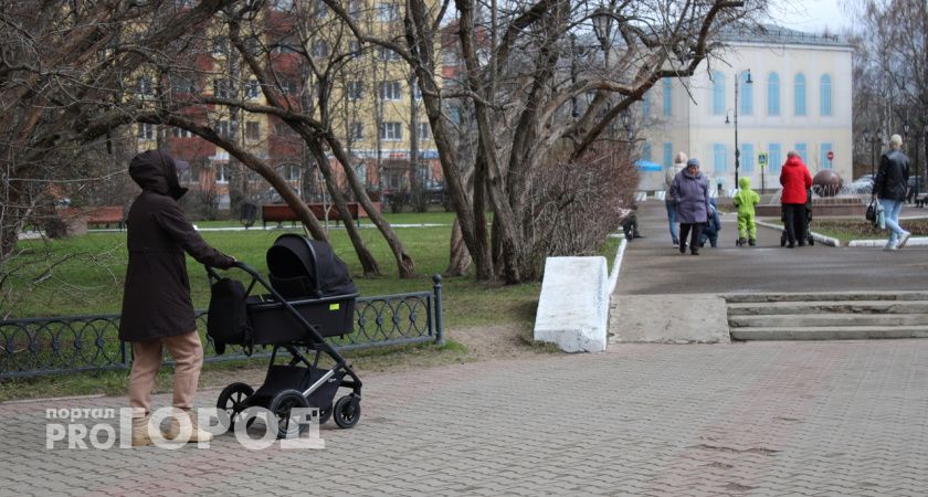 Экстрасенс Кристина Ольховая назвала пары, которым не стоит заводить детей