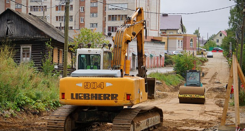 В Сыктывкаре продолжают ремонт по улице Водопьянова