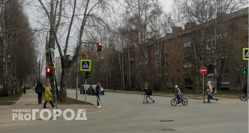 В Сыктывкаре изменился режим работы светофора на одном из перекрестков