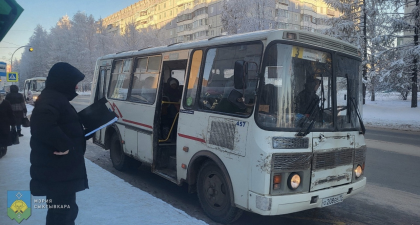 В Сыктывкаре проверили автобусы после жалоб пассажиров
