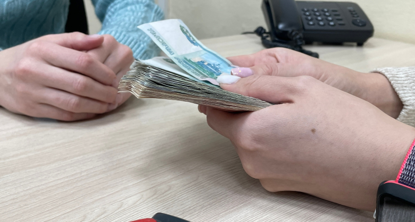 За один день жители Коми перевели мошенникам 3,4 миллиона рублей