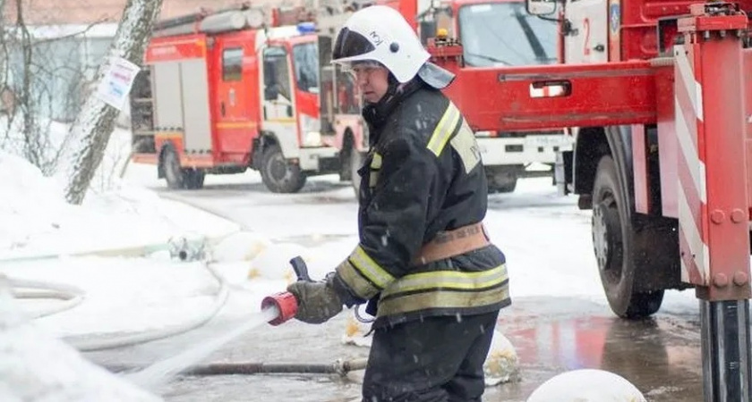 В Воркуте на Рождество пожарные спасли трех человек