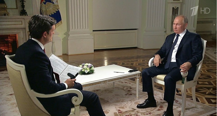 Владимир Путин дал интервью экс-ведущему Fox News Такеру Карлсону