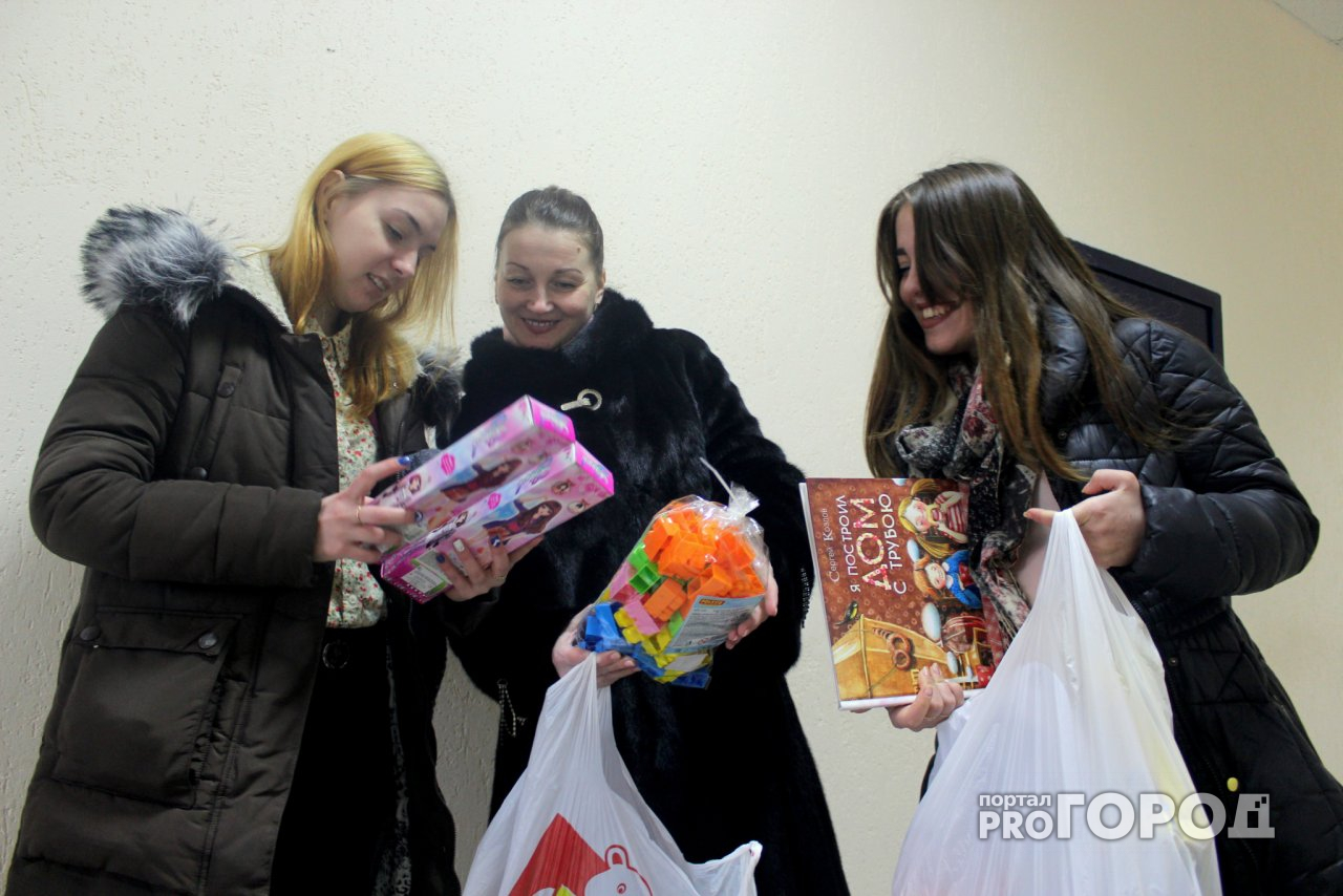Студенты Сыктывкарского кооперативного техникума собрали игрушки для детей из травматологии