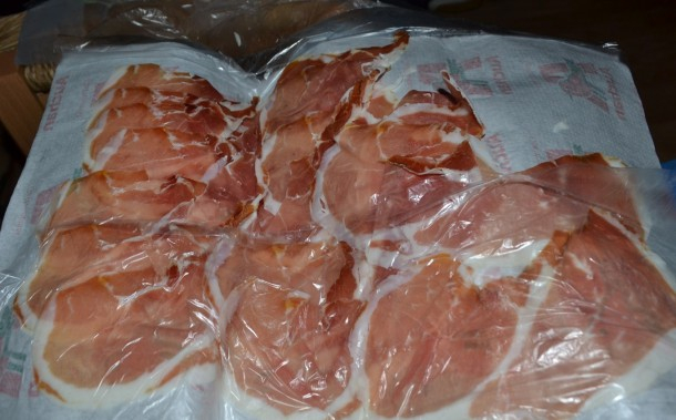 В Коми уничтожили партию мясных деликатесов из Италии