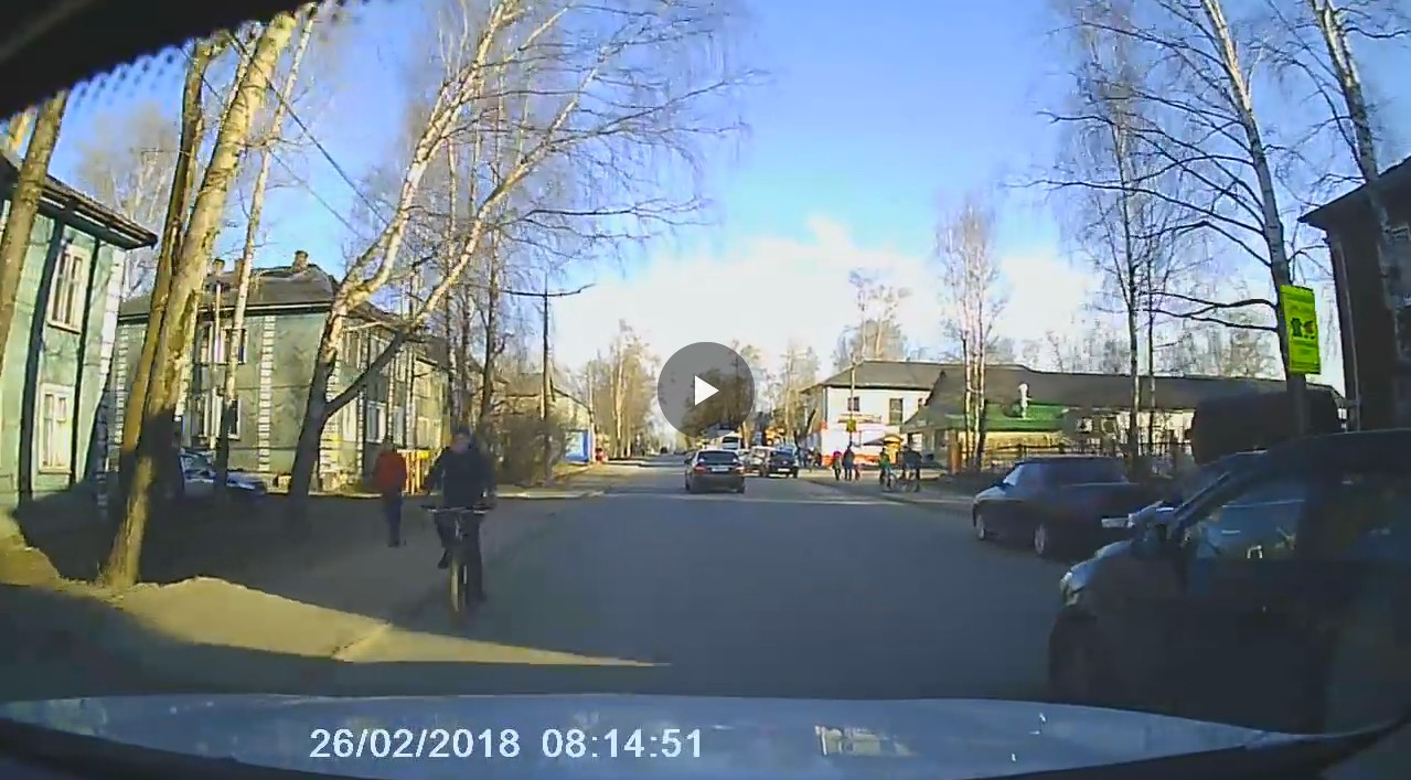 «Да вы офигели!»: сыктывкарец возмущен выходками детей на велосипедах (видео)