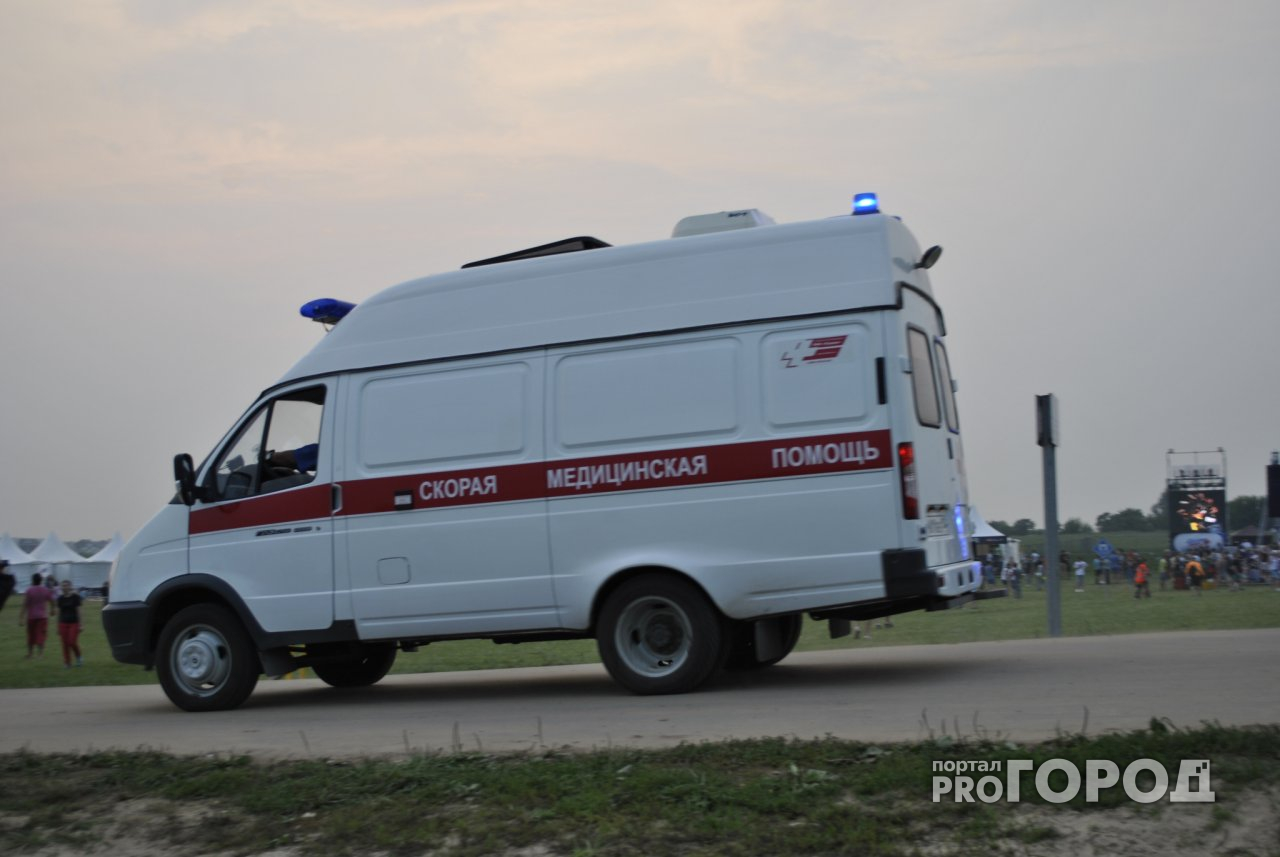 В Сыктывкаре пьяная женщина напала на врачей скорой помощи