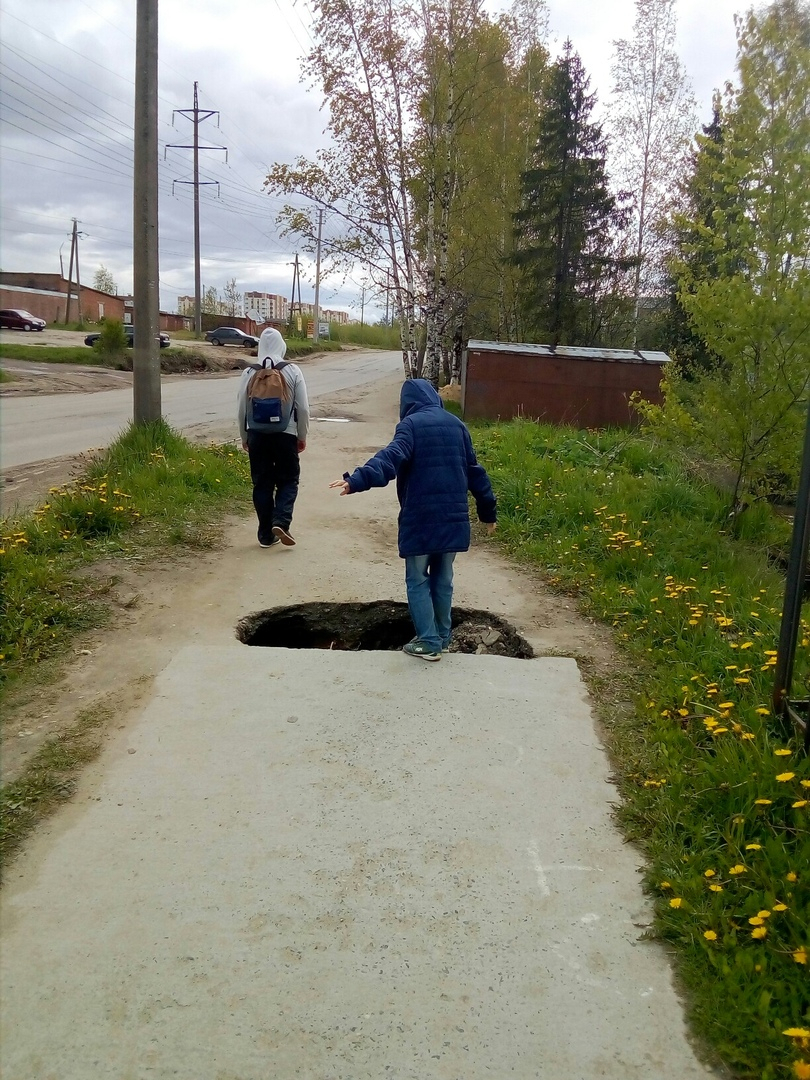 В Сыктывкаре пешеходы нашли «портал в травматологию» (фото)