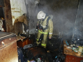 В Коми произошел пожар в многоквартирном жилом доме (фото)