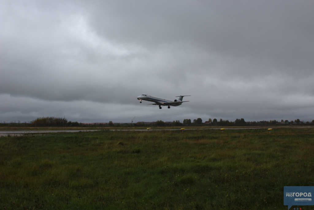 Сыктывкарцы боятся, что старый самолет, который используется в аэропорту, может разбиться