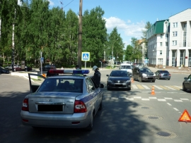 В Сыктывкаре недалеко от Стефановской площади водитель «Тойоты» сбил женщину (фото)