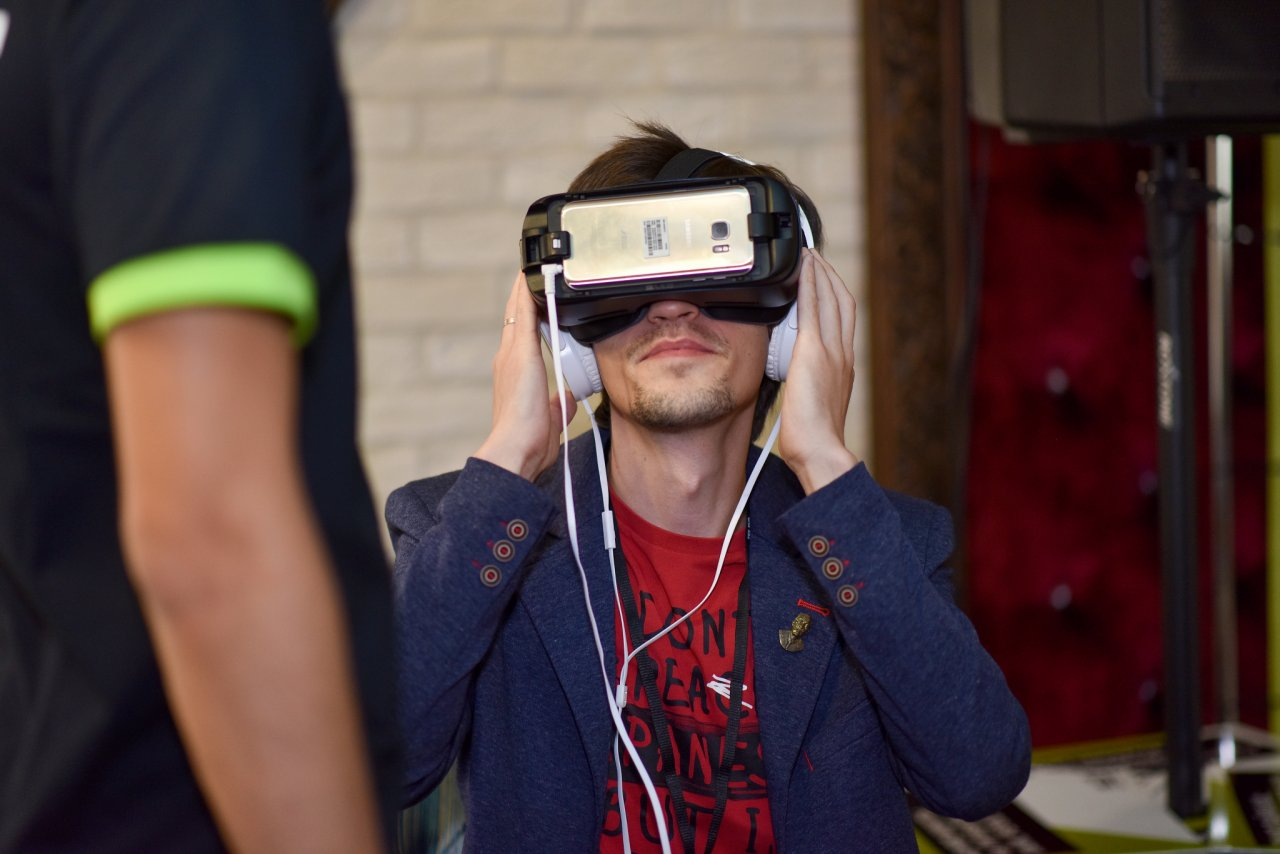 Tele2 приглашает в кинотеатр виртуальной реальности в Сыктывкаре