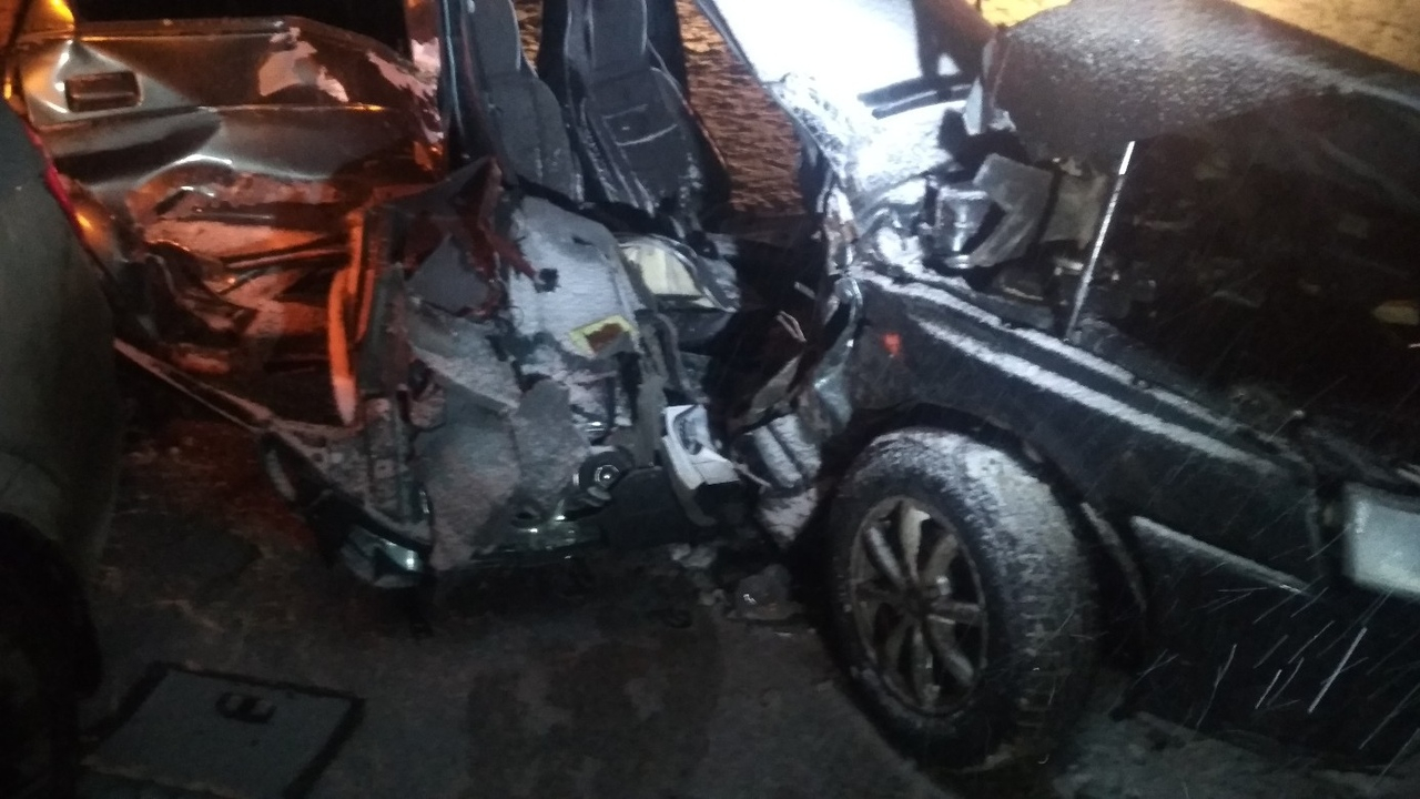 Появились подробности смертельного ДТП в Коми, где столкнулись три авто