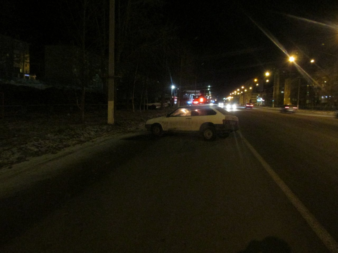 В Коми пьяный водитель врезался в бетонный столб, пассажирка авто в больнице