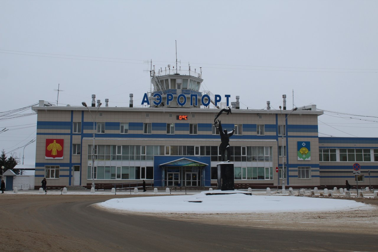 В честь кого назвали аэропорт Сыктывкара и почему