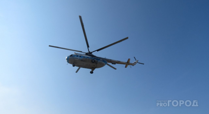 В Коми спасатели «вытаскивали» больного рыбака на вертолете