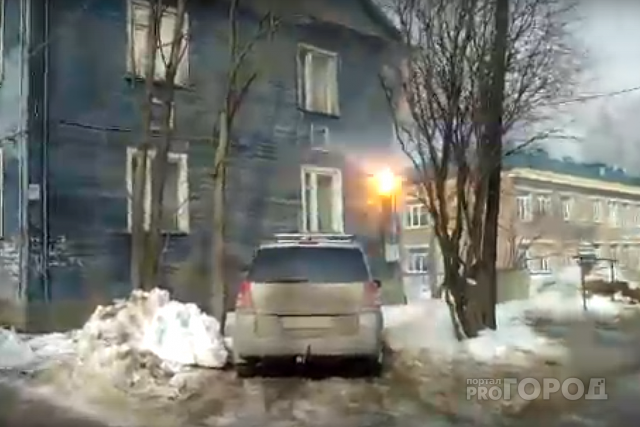 В Сыктывкаре загорелась проводка дома: провода сверкали и трещали (видео)