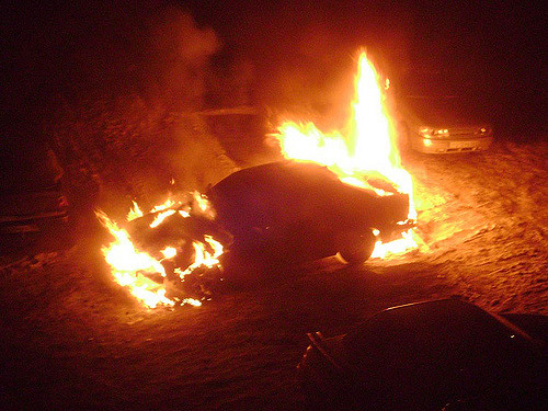 Сыктывкарец арендовал авто и сжег его в Северодвинске
