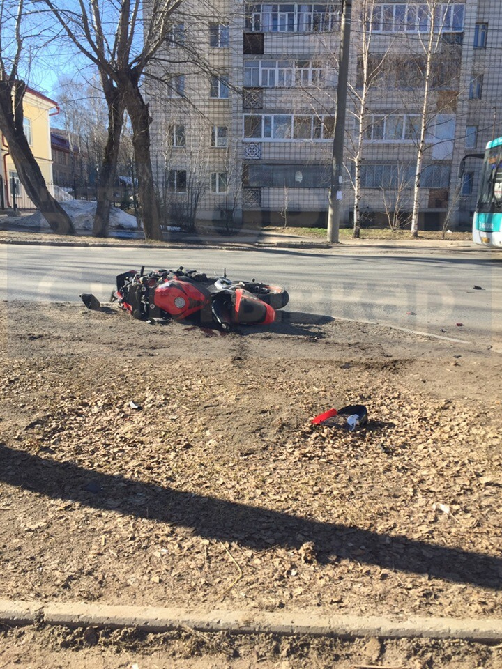 Появились подробности аварии с мотоциклом в Сыктывкаре