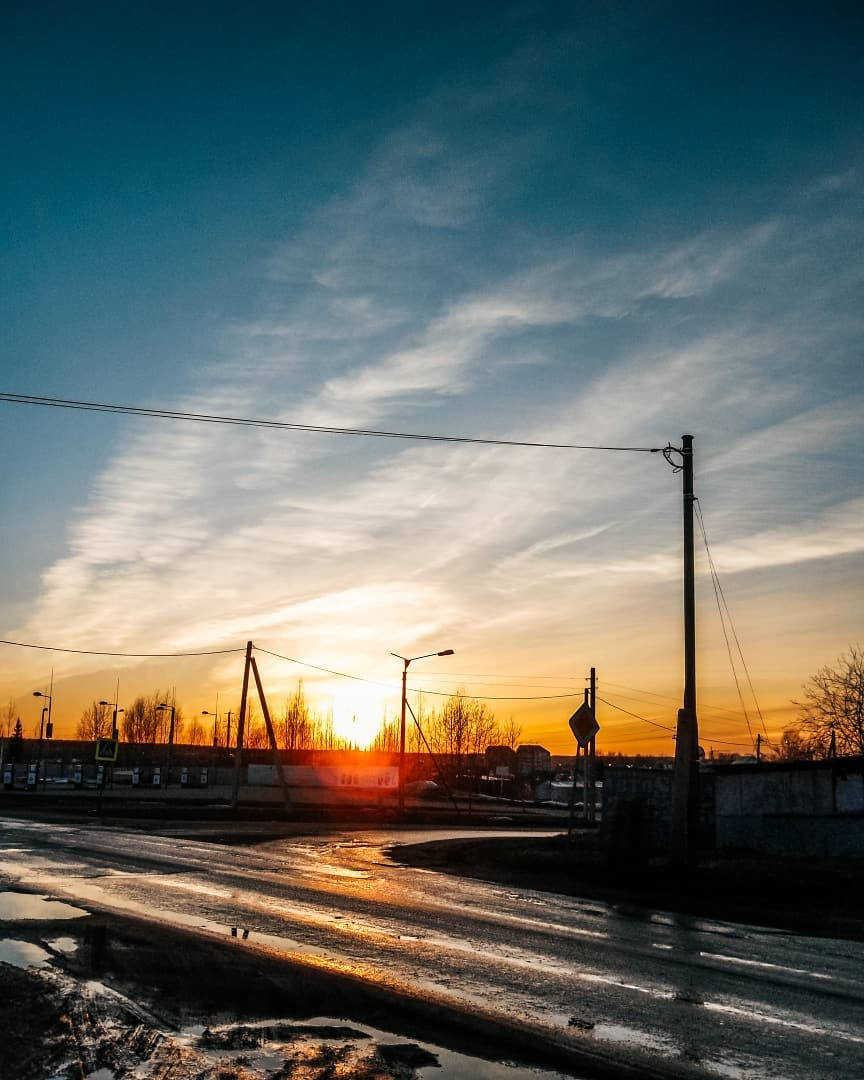 Фото дня в Сыктывкаре: яркий оранжевый закат