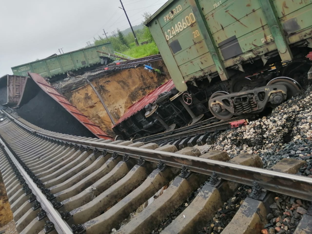 В Коми ищут виновника страшной катастрофы с поездом, где с рельс сошли 23 вагона