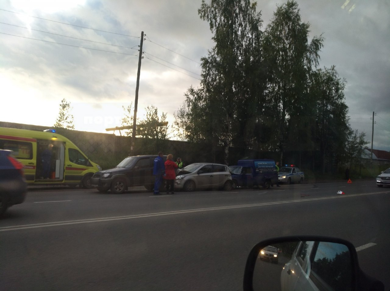 В Сыктывкаре неопытный водитель «Ижа» устроил тройное ДТП (фото)