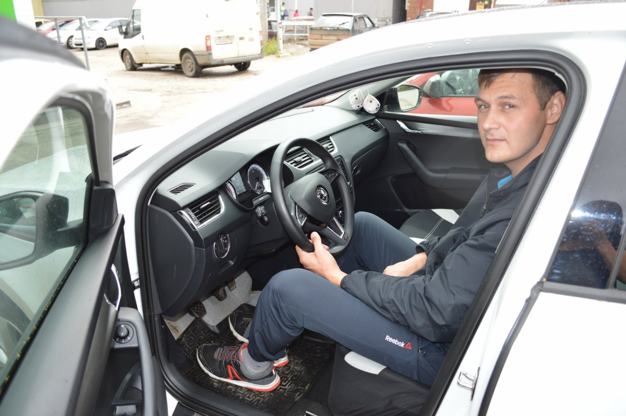 Двухметровый сыктывкарец о Škoda Octavia: «Коленки ни во что не упираются»