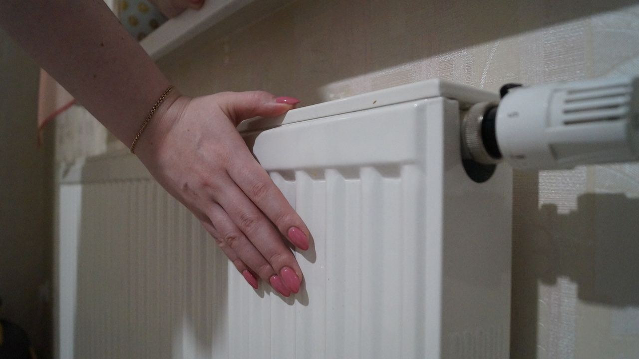 В Сыктывкаре дали отопление - горожане не довольны, что в квартирах жара