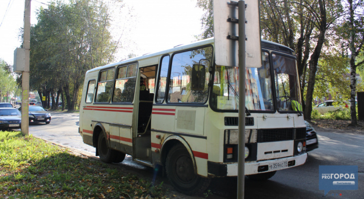 В сыктывкарском автобусе водитель обматерил 12-летнего мальчика