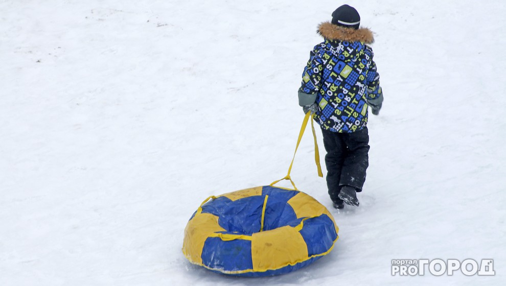Опасные игры: куда лучше не пускать ребенка на зимних каникулах