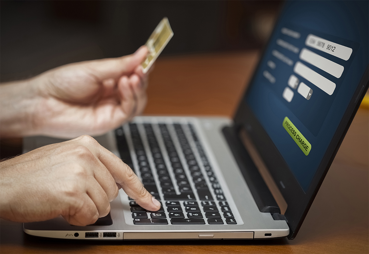 Объем транзакций через интернет-эквайринг Сбербанка в СЗФО вырос на 64%