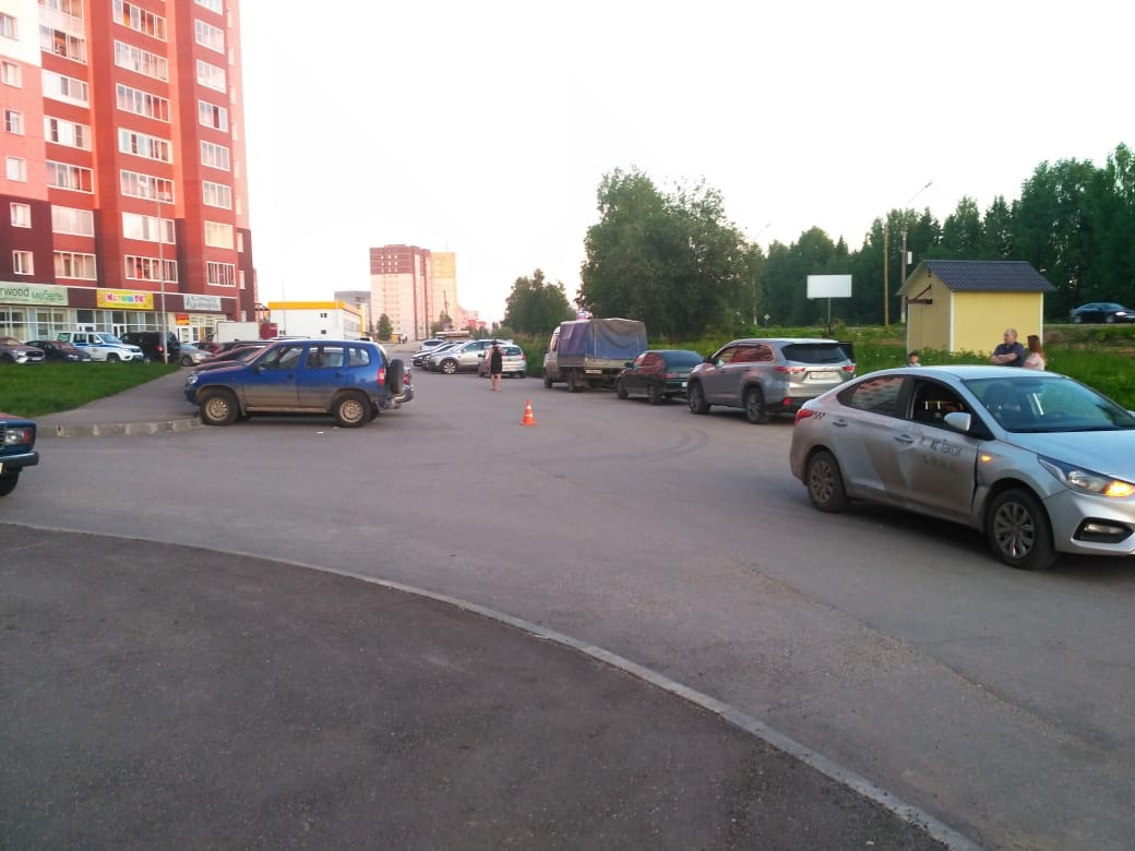 В Сыктывкаре водитель такси сбил 13-летнего ребенка
