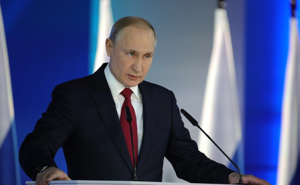 Владимир Путин указал на долговременный характер мер соцподдержки в Конституции