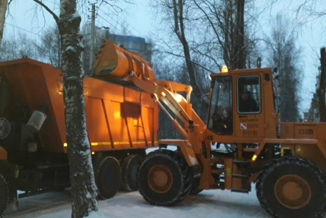 За ночь Сыктывкар избавился от 600 кубометров снега