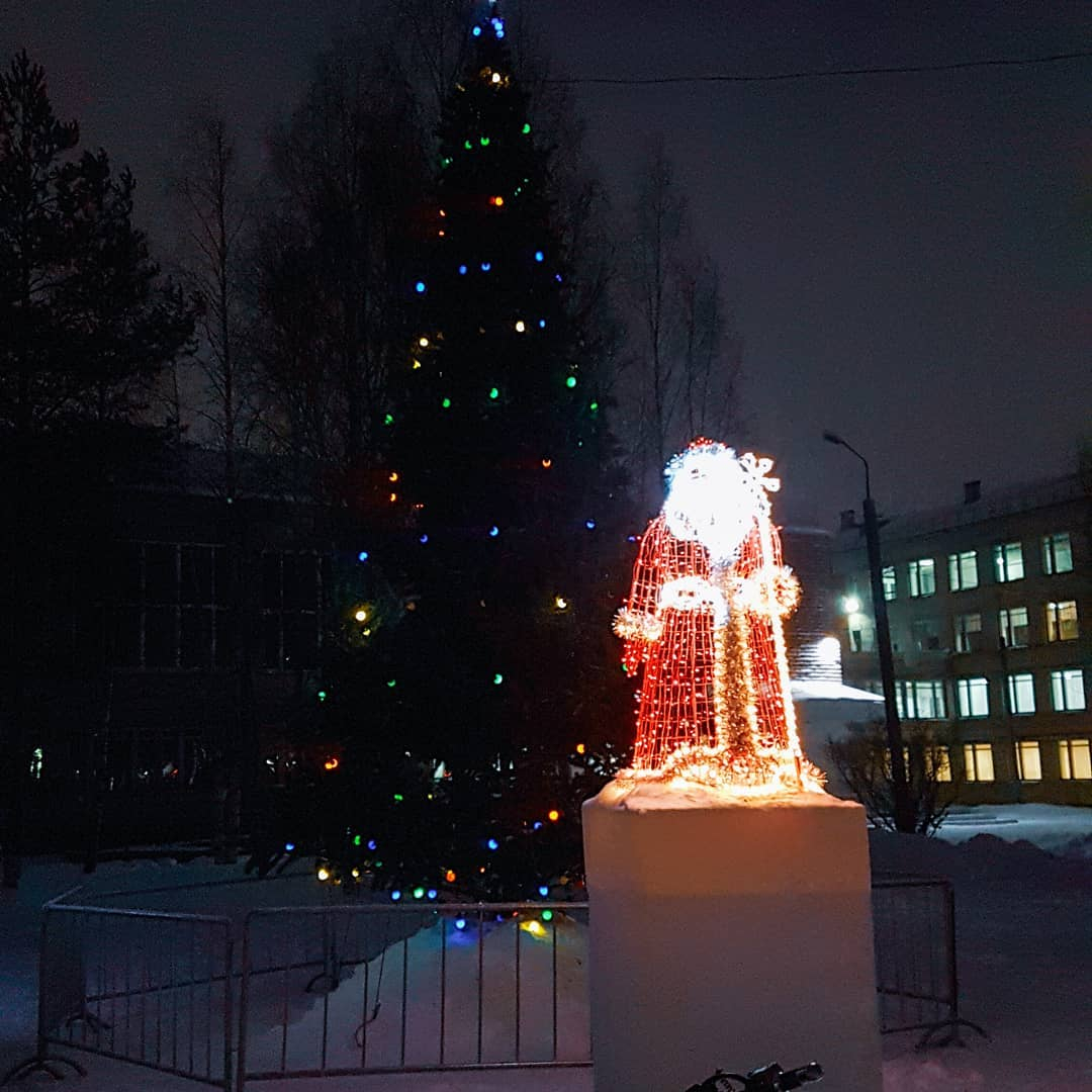 Фото дня в Сыктывкаре: новогодняя сказка на улицах города