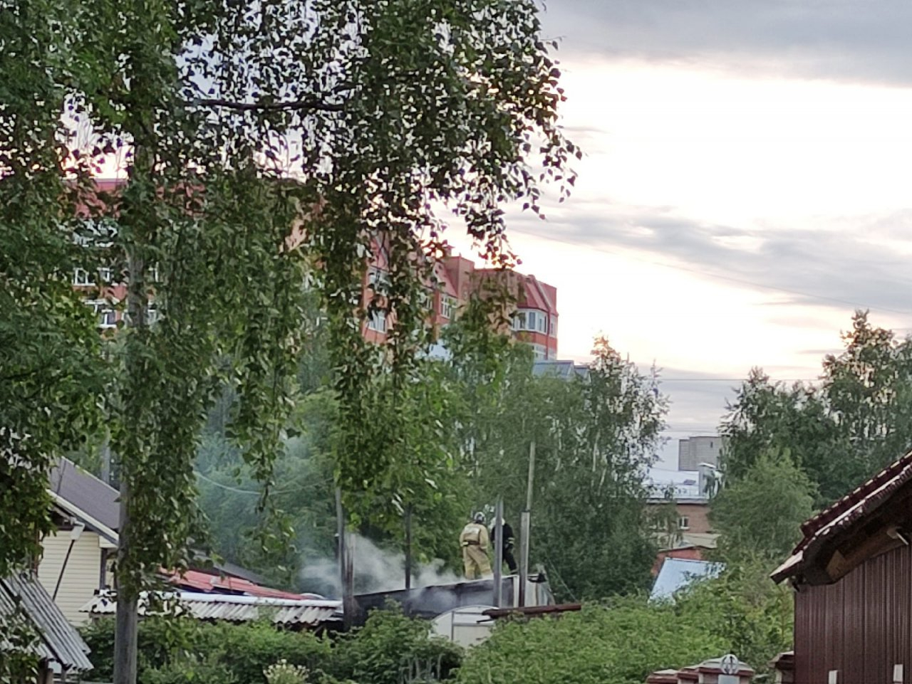 Возле аэропорта в Сыктывкаре произошел пожар