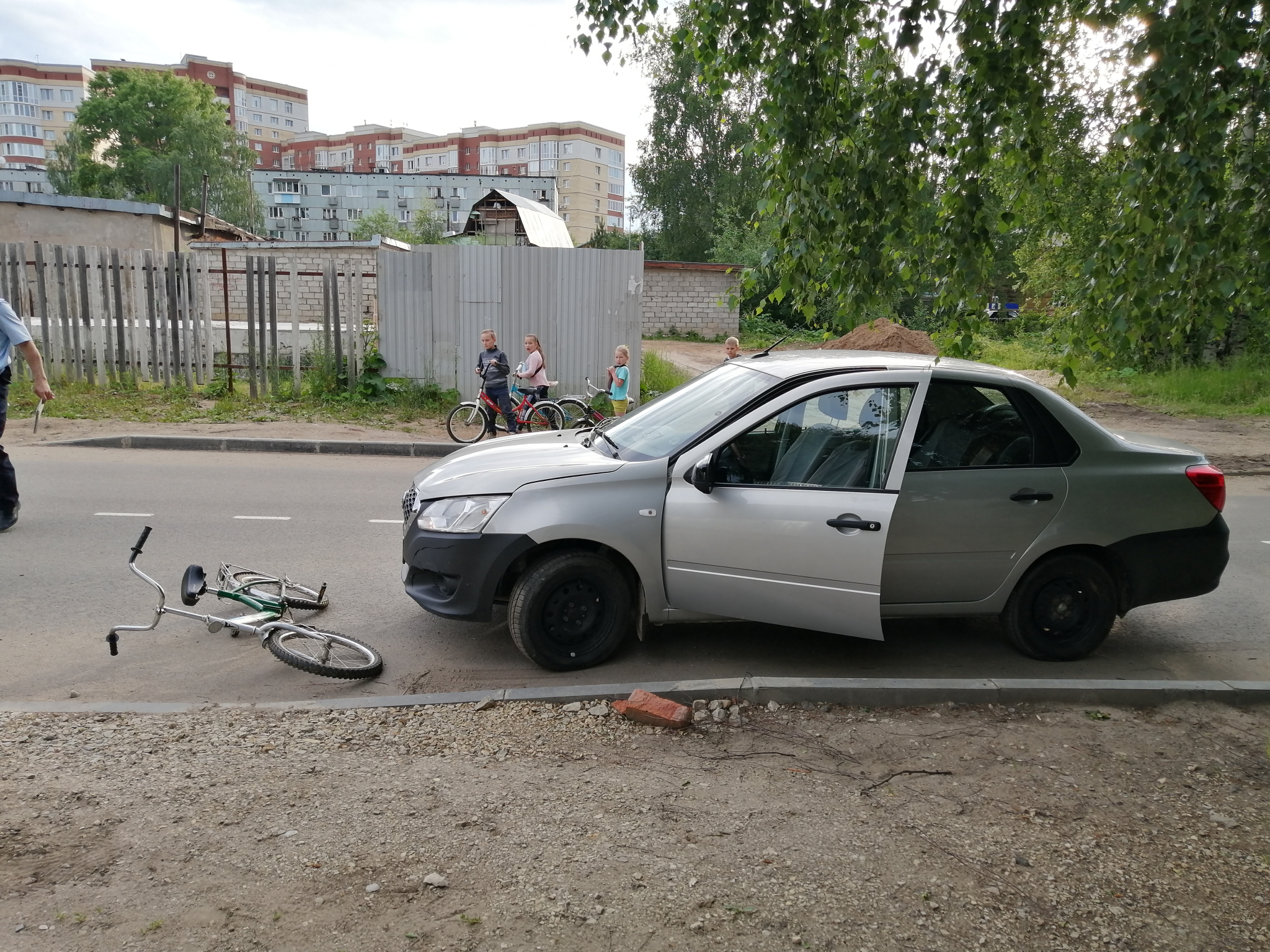 В Сыктывкаре под колеса авто попал 10-летний велосипедист