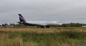 Самолет из Санкт-Петербурга не смог приземлиться в Сыктывкаре из-за мощного ливня