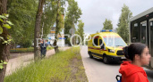 В Сыктывкаре автобус сбил пешехода, а тот встал и убежал