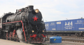 В Сыктывкар приехал локомотив 1953 года: фоторепортаж с перрона