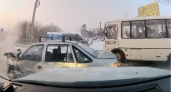 В Сыктывкаре во время столкновения такси отбросило на автобус с пассажирами