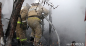 В Сосногорске сгорела баня: о ЧП пожарным сообщил очевидец