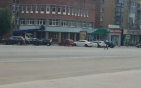 Сыктывкарец: «По Коммунистической гоняет пьяный байкер прямо перед экипажем полиции»