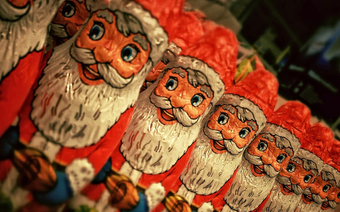 Сыктывкарцы: «В городе ходит Дед Мороз, который раздает детям отравленные конфеты»