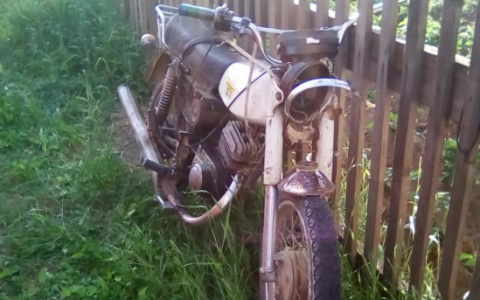 На трассе в Коми влетел в отбойник 18-летний мотоциклист, он в реанимации
