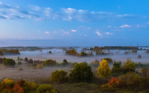 Фото дня в Сыктывкаре: поля тонут в дымке утреннего тумана