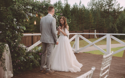 «Чудесно оказаться на день в сказке»: сыктывкарка рассказала о своей необычной свадьбе